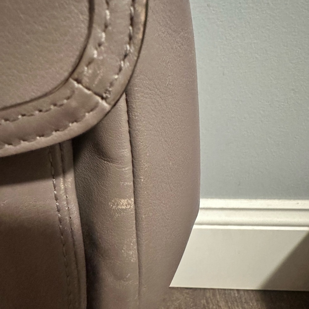 Vintage Coach Taylor Leather Crossbody Bag - Picture 9 of 9